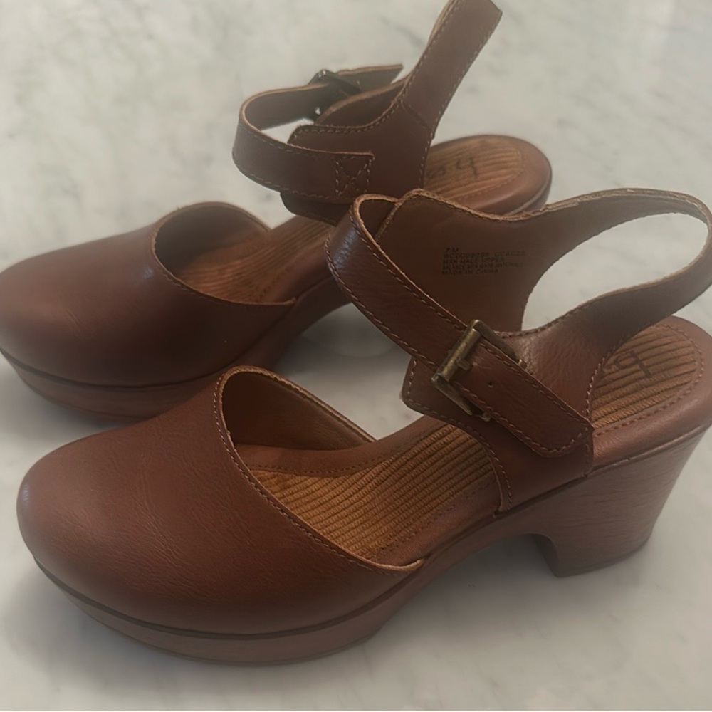 Women's Brown Leather Sandals